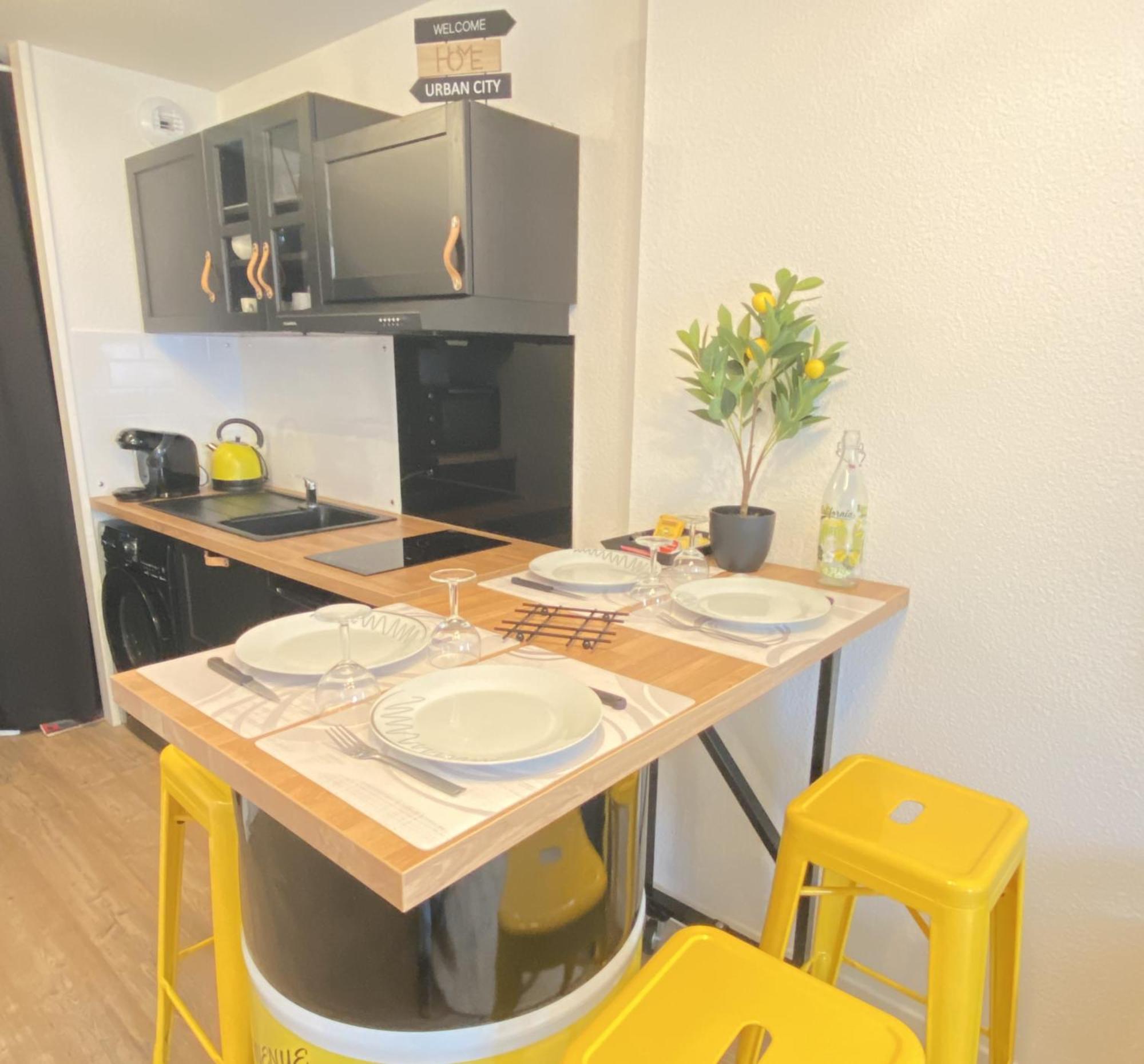 Apartment L Escapade Lourdaise Balcon Parking Wifi Lourdes