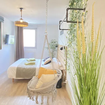 L Escapade Lourdaise Balcon Parking Wifi ville Lourdes Extérieur photo